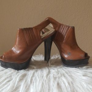 Brown Qupid brown perp toed platform pumps
